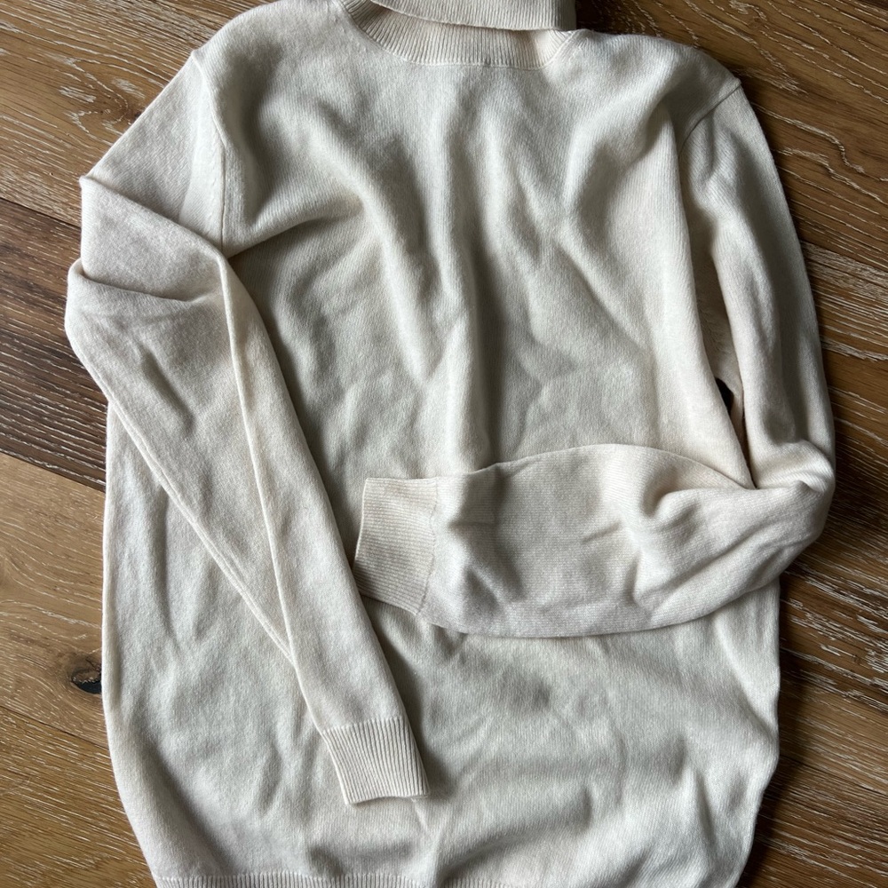 Massimo Dutti Cream Turtleneck Sweater